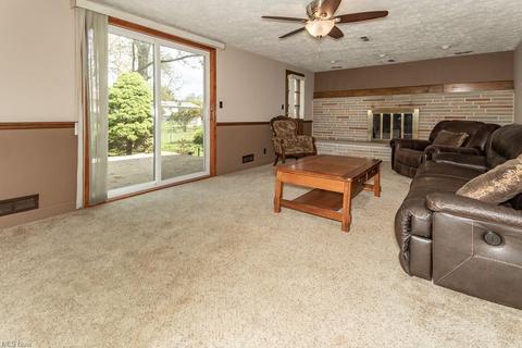 6020 Sequoia Dr, Parma, OH 44134 photo 6