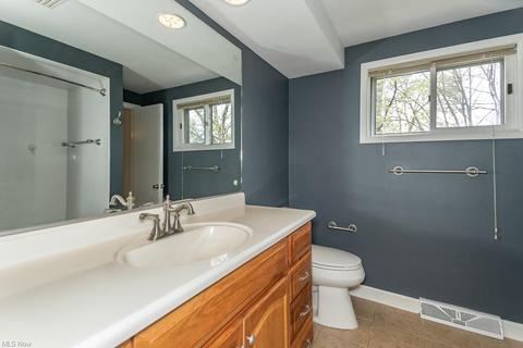 6020 Sequoia Dr, Parma, OH 44134 photo 30