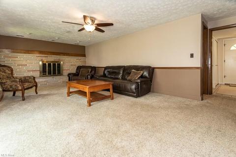 6020 Sequoia Dr, Parma, OH 44134 photo 22