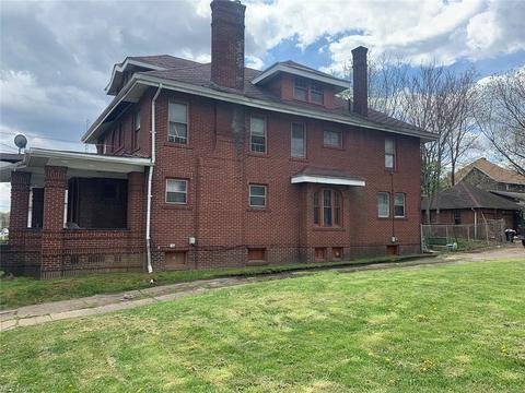 217 Lincoln Ave NW, Canton, OH 44708 photo 2