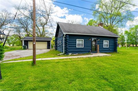27220 Orange St, Beloit, OH 44609 photo 1