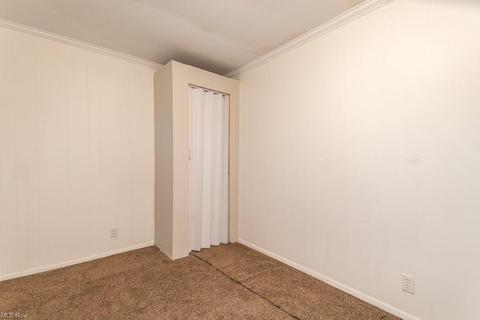 115 E 220th St, Euclid, OH 44123 photo 3