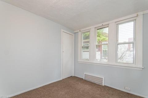 115 E 220th St, Euclid, OH 44123 photo 9