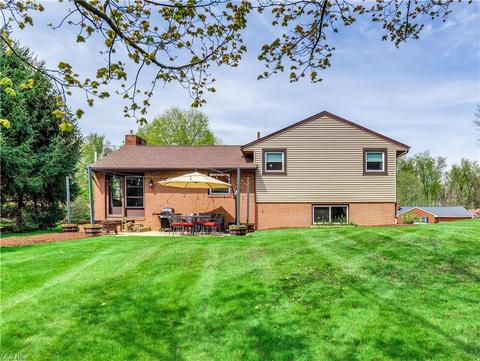 1548 Corrib Ave NW, Canton, OH 44708 photo 3