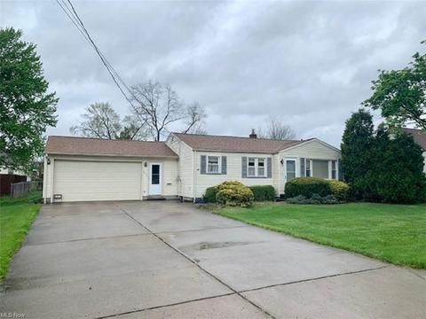 243 Smithfield St, Struthers, OH 44471 photo 1