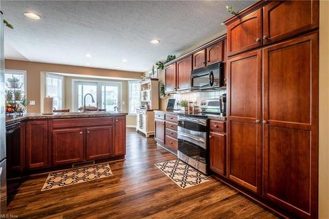 7014 Spring Walk Dr NE, Canton, OH 44721 photo 10
