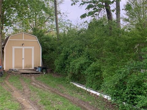 9834 Blanton Dr, Windham, OH 44288 photo 2
