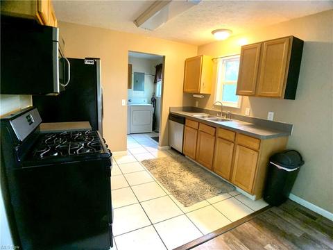 9834 Blanton Dr, Windham, OH 44288 photo 7