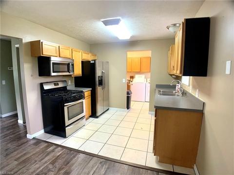 9834 Blanton Dr, Windham, OH 44288 photo 6