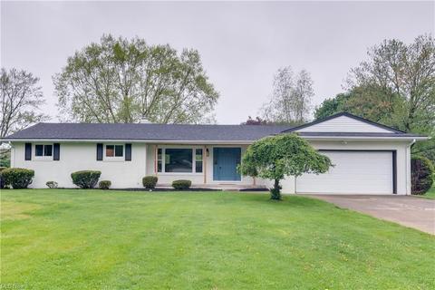 7317 Marelis Ave NE, Canton, OH 44721 photo 1