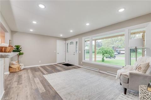 7317 Marelis Ave NE, Canton, OH 44721 photo 4