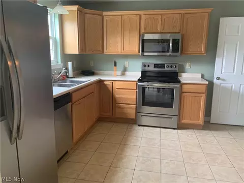 201 Railroad St, Barnesville, OH 43713 photo 10