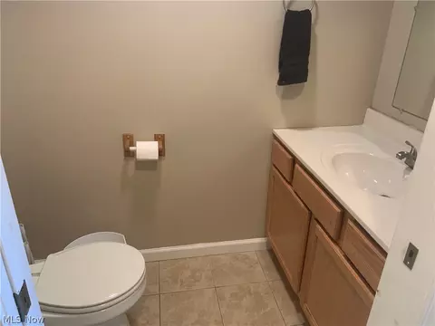 201 Railroad St, Barnesville, OH 43713 photo 12