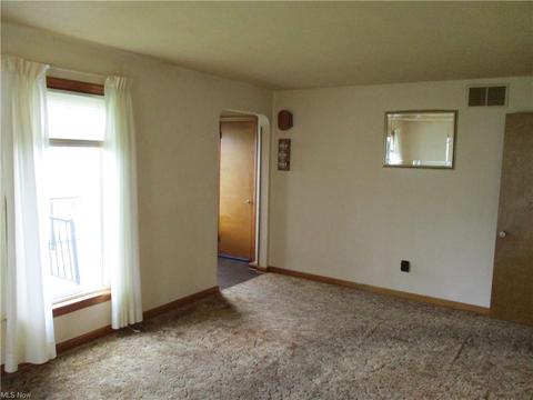 429 Poplar St, Elyria, OH 44035 photo 5
