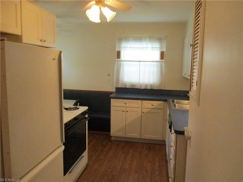 429 Poplar St, Elyria, OH 44035 photo 6