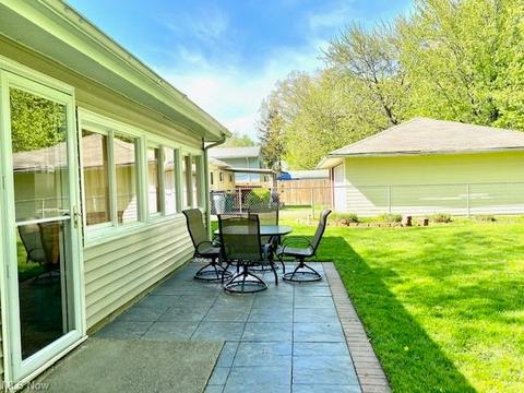 4607 Willowbrook Dr, Mentor, OH 44060 photo 4