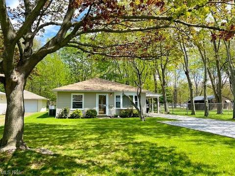 4607 Willowbrook Dr, Mentor, OH 44060 photo 1