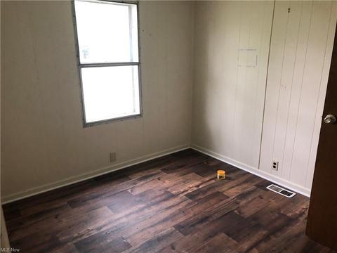 90 Anglers Ln, Lagrange, OH 44050 photo 2