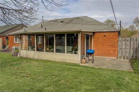 700 Hemlock Dr, Euclid, OH 44132 photo 22