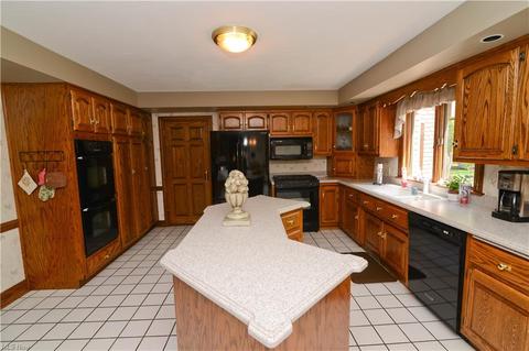 711 Park Harbour Dr, Boardman, OH 44512 photo 10
