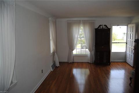 3907 Pershing Ave, Parma, OH 44134 photo 7