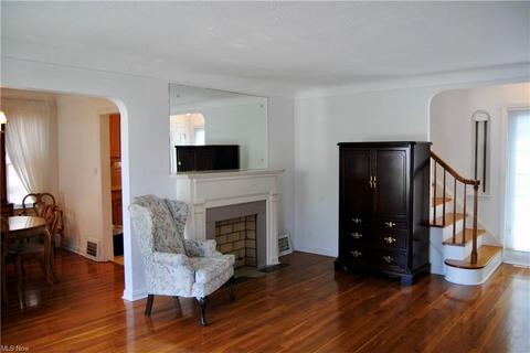 3907 Pershing Ave, Parma, OH 44134 photo 6