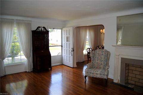 3907 Pershing Ave, Parma, OH 44134 photo 8