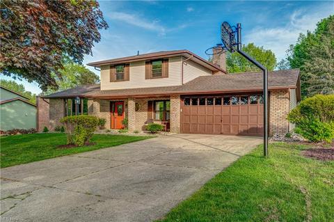 6836 Firestone Ave NE, Canton, OH 44721 photo 2