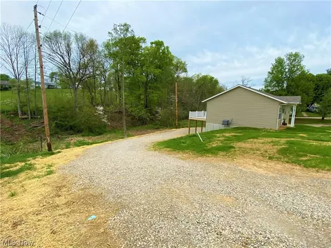 152 Pine Ln, Barnesville, OH 43713 photo 11