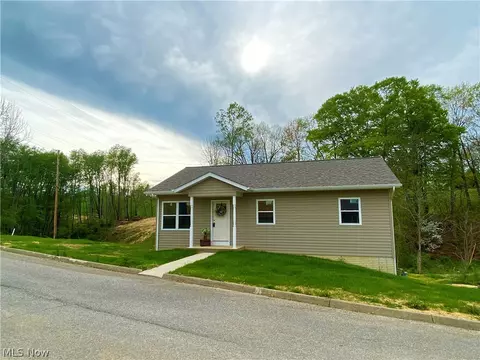 152 Pine Ln, Barnesville, OH 43713 photo 4
