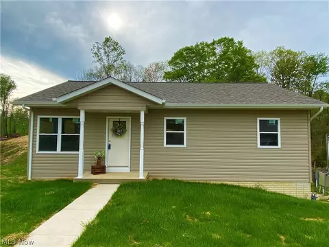 152 Pine Ln, Barnesville, OH 43713 photo 2