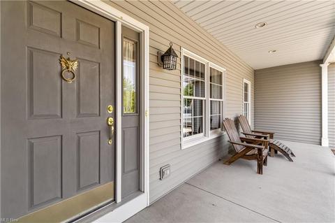 231 Patrick John Dr, Wadsworth, OH 44281 photo 4