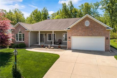 231 Patrick John Dr, Wadsworth, OH 44281 photo 1
