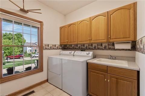 231 Patrick John Dr, Wadsworth, OH 44281 photo 22