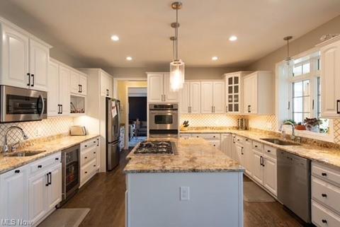 5456 Pine Ln, Solon, OH 44139 photo 3