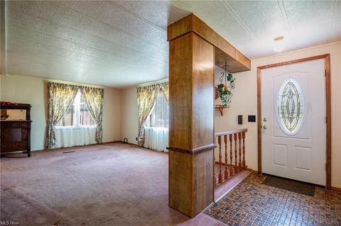 348 Hickory Run, Lagrange, OH 44050 photo 2