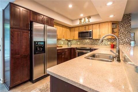 893 Brandon Cir, Aurora, OH 44202 photo 11