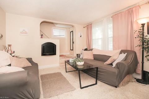 428 Augusta Ave, Lorain, OH 44052 photo 5