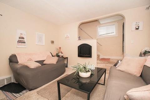 428 Augusta Ave, Lorain, OH 44052 photo 4