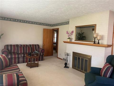 2129 Harbor Ave, Ashtabula, OH 44004 photo 4