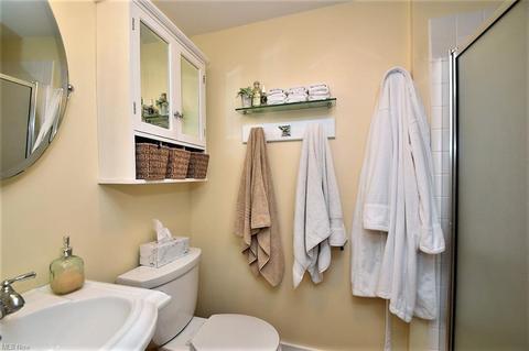 34275 Bainbridge Rd, Solon, OH 44139 photo 22