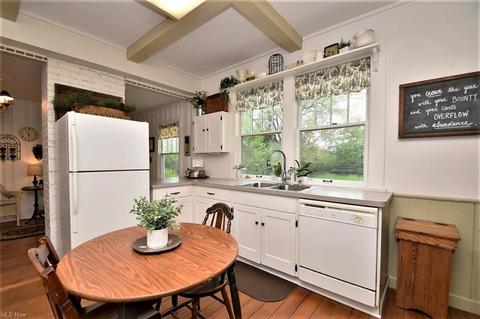34275 Bainbridge Rd, Solon, OH 44139 photo 7
