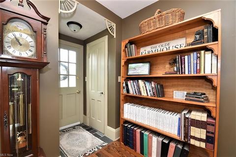 34275 Bainbridge Rd, Solon, OH 44139 photo 13