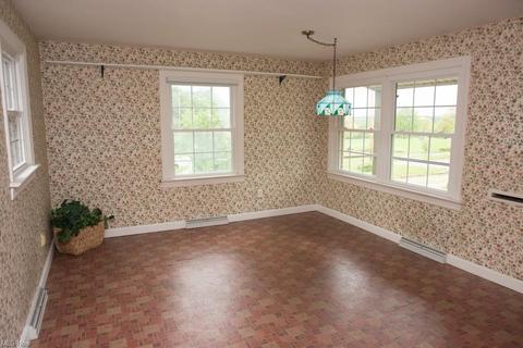 1128 E Wayne Ave, Wooster, OH 44691 photo 5