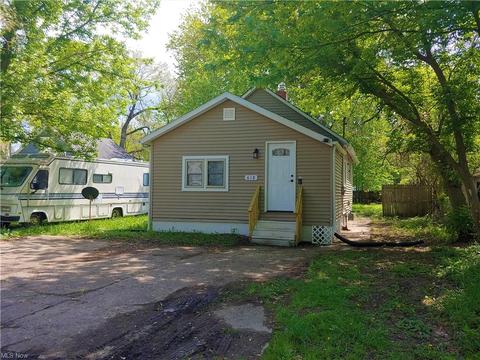 618 Dewitt St, Lorain, OH 44055 photo 4