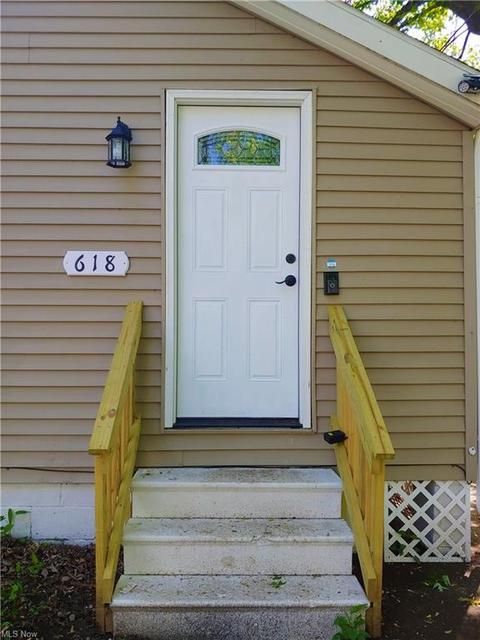 618 Dewitt St, Lorain, OH 44055 photo 2