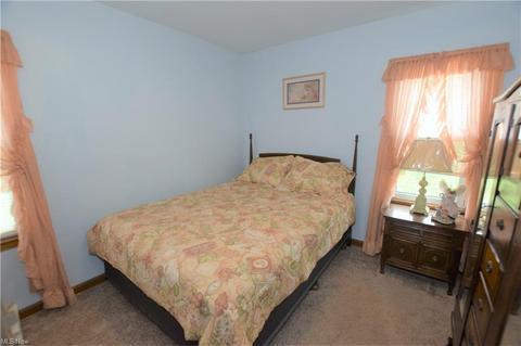 2860 Nesmith Lake Blvd, Akron, OH 44314 photo 14