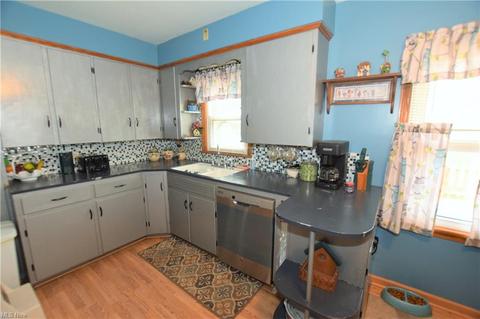 2860 Nesmith Lake Blvd, Akron, OH 44314 photo 6