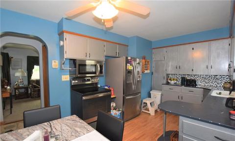 2860 Nesmith Lake Blvd, Akron, OH 44314 photo 7