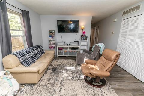 237 Morgan Ave, Elyria, OH 44035 photo 6